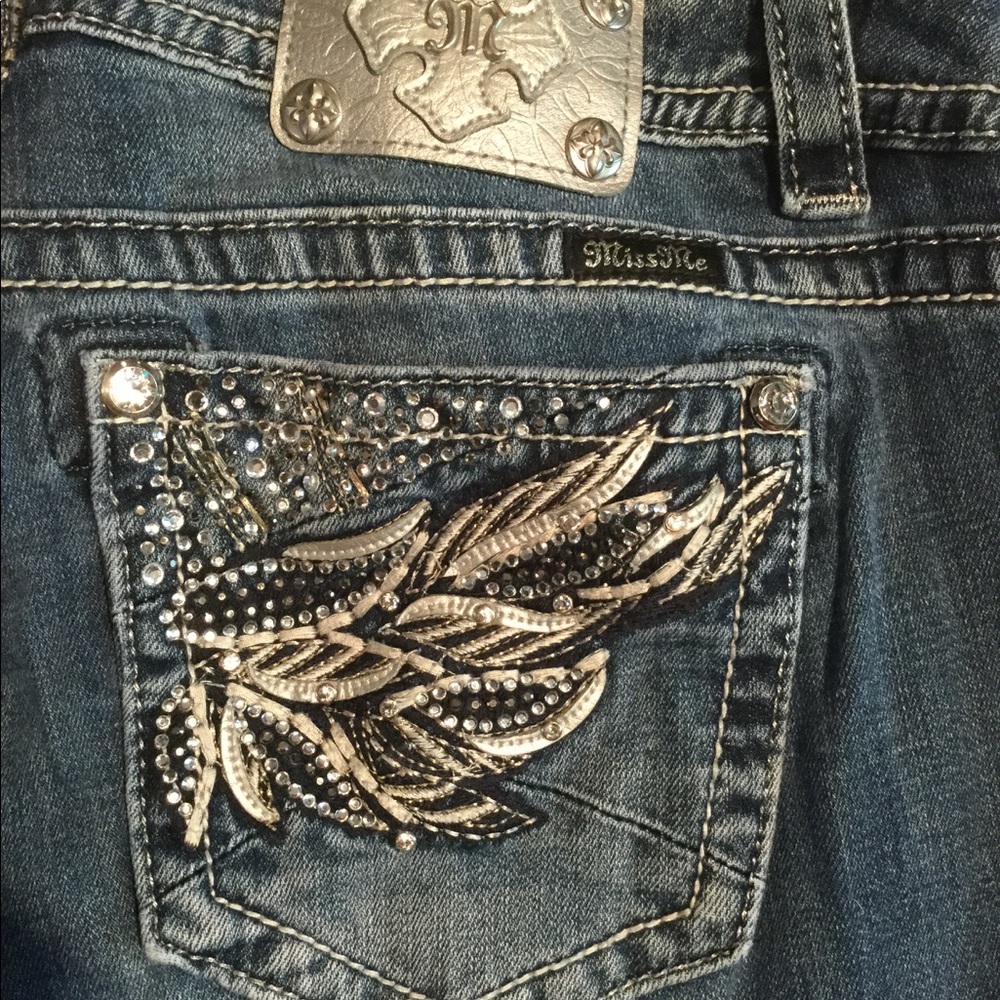 Miss Me mid-rise easy boot cut jeans size 32.
